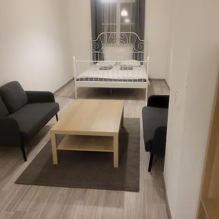 Sleepover Center *