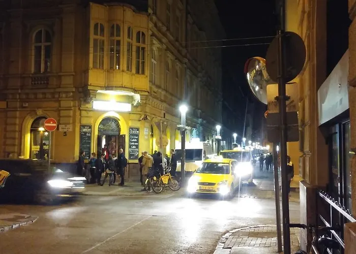 Apartament Sleepover Center