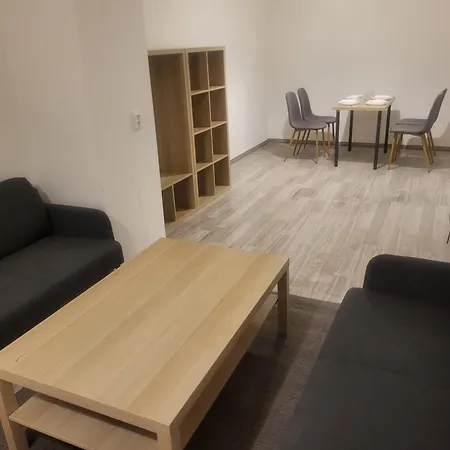 Sleepover Center * ブダペスト